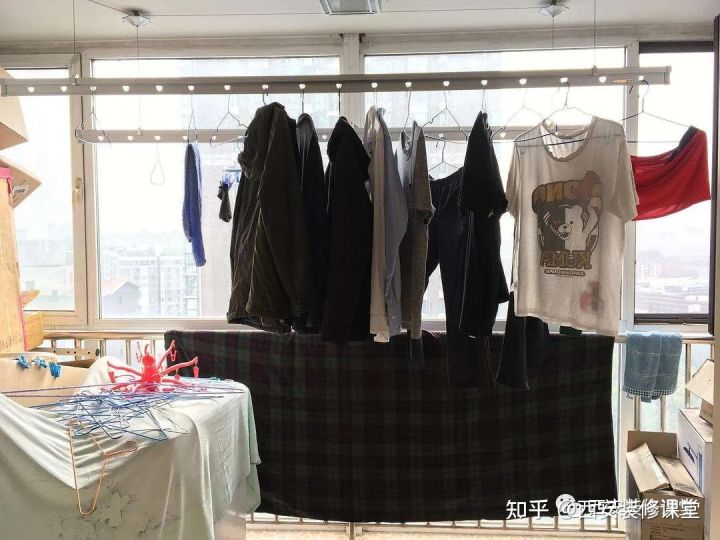 衣服怎么晾不会拉长_客厅可以晾衣服吗风水_衣服架子改做的晾鞋架